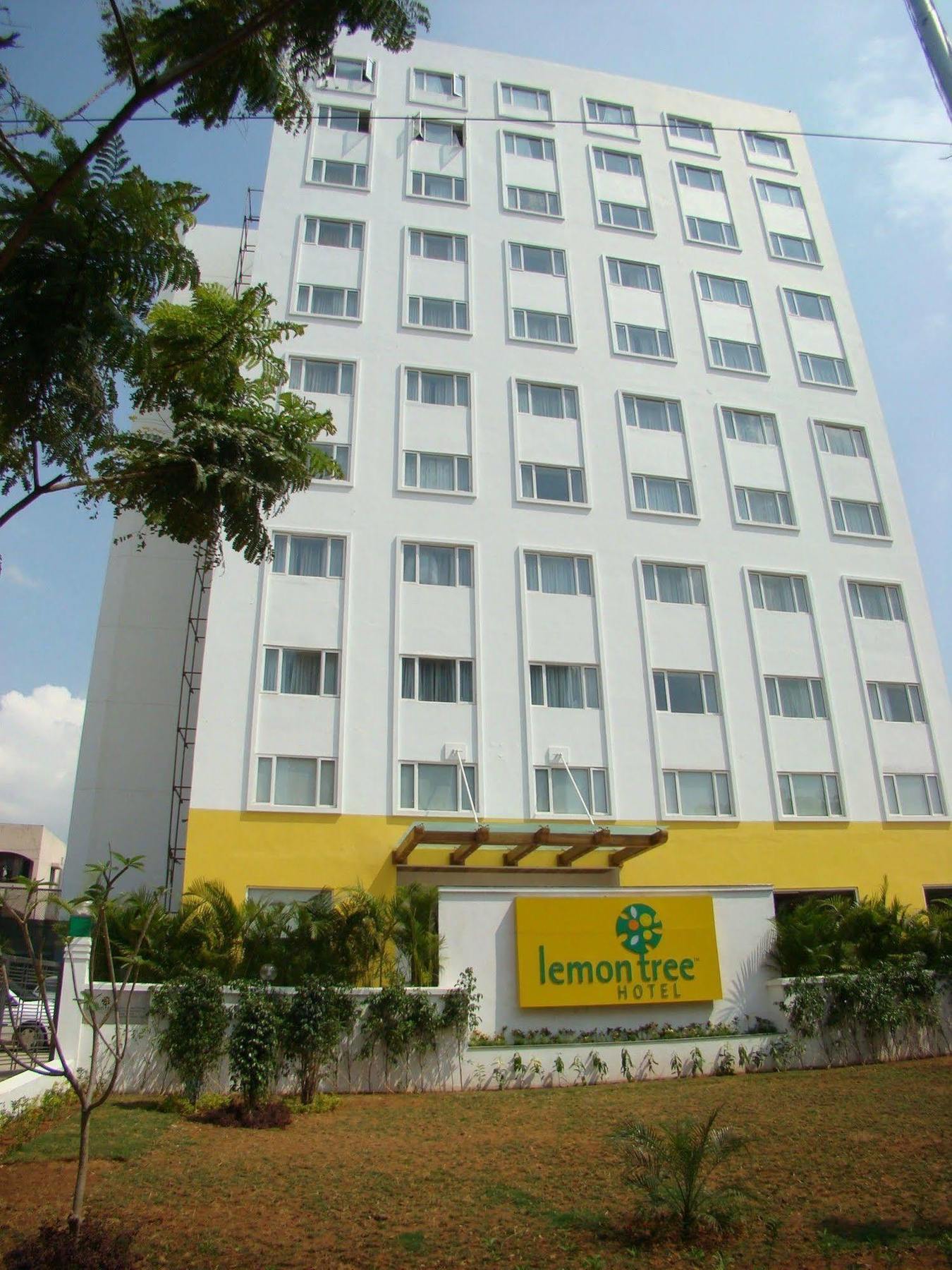 โรงแรมเลม่อน ทรี เจนไน เชนไน ภายนอก รูปภาพ