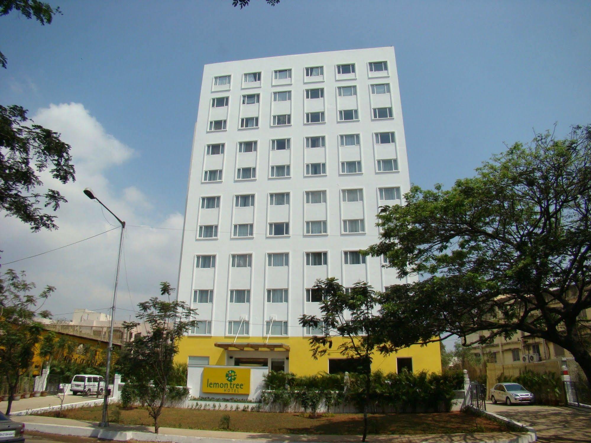 โรงแรมเลม่อน ทรี เจนไน เชนไน ภายนอก รูปภาพ