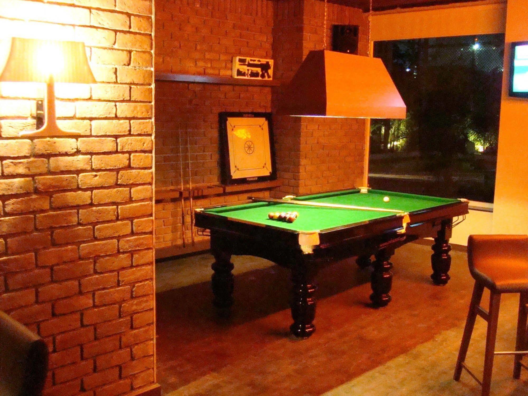 โรงแรมเลม่อน ทรี เจนไน เชนไน ภายนอก รูปภาพ