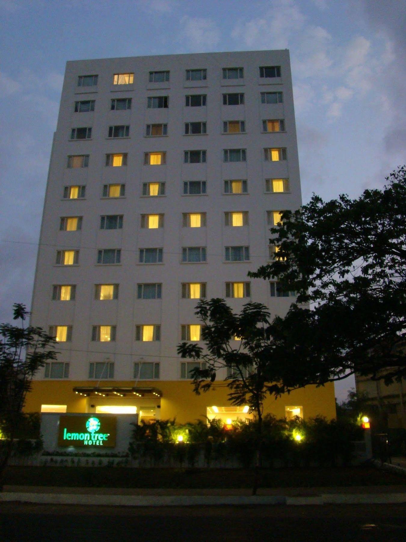 โรงแรมเลม่อน ทรี เจนไน เชนไน ภายนอก รูปภาพ